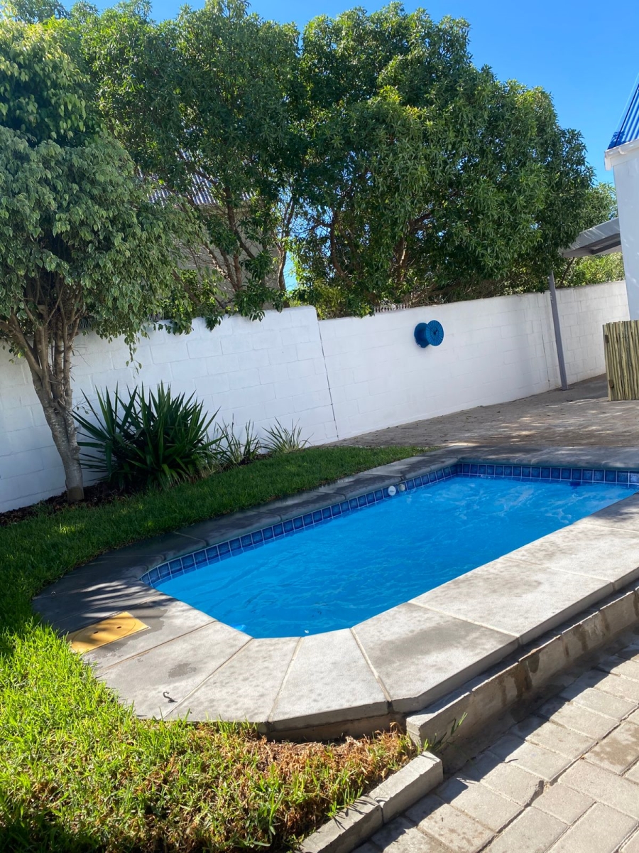 4 Bedroom Property for Sale in Mykonos Western Cape